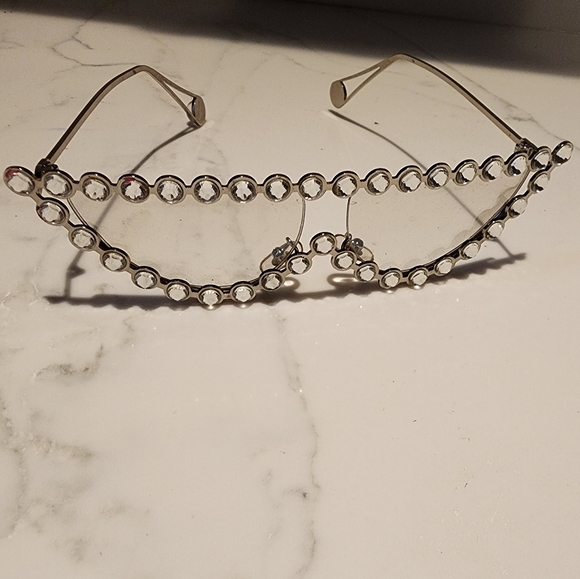 Sparkling Silver Rhinestone Hair Accessory - Picture 2 of 3